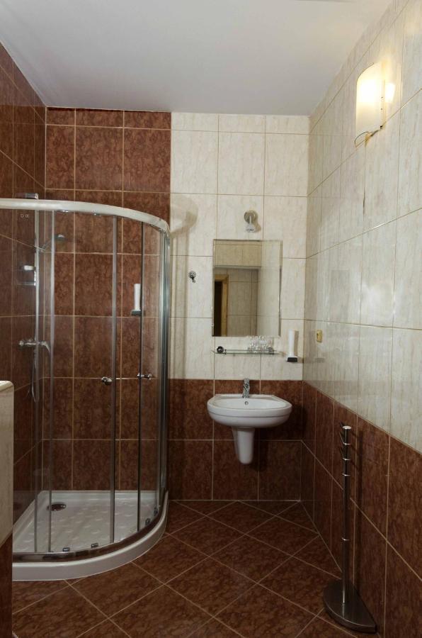 Hostinec U Zlate Lipy Noviny pod Ralskem Ngoại thất bức ảnh